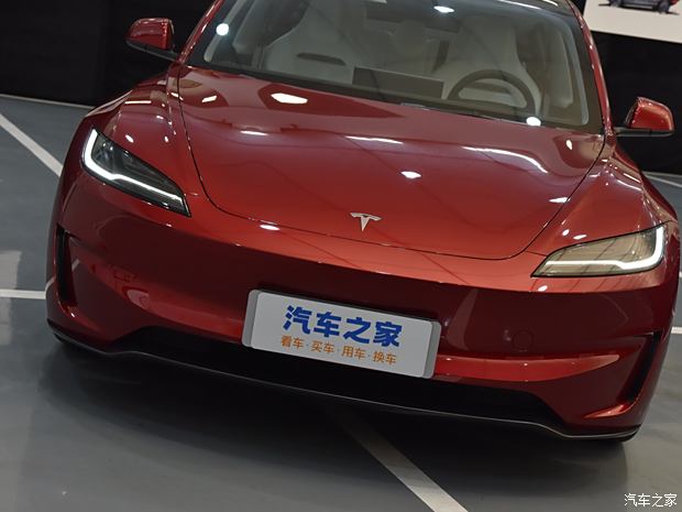特斯拉中国 Model 3 2024款 高性能全轮驱动版 特斯拉中国 Model 3 2024款 高性能全轮驱动版